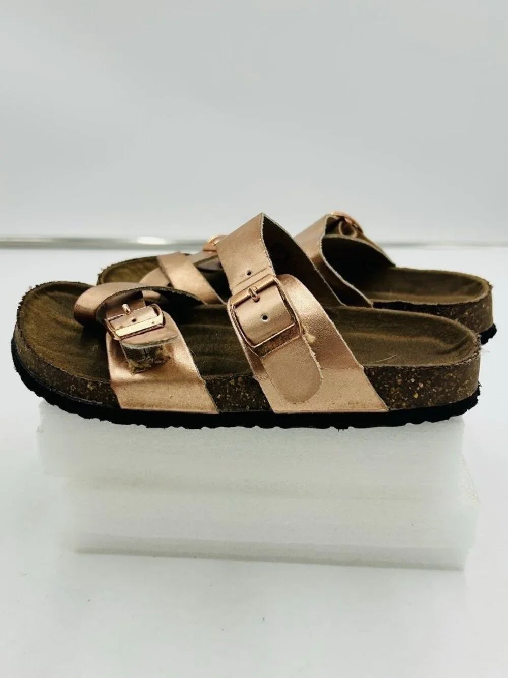 Outwoods Kids Sandals Toe-Loop Buckle Flats Sz 13 Metallic Bronze Cork Sole